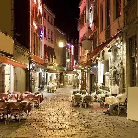 Super Flat Next Grand Place * Brussels