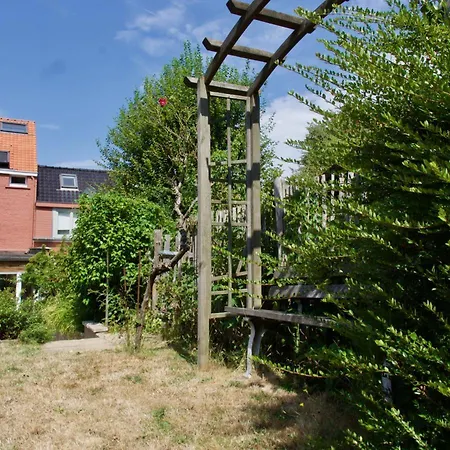 Jolie Maison Dans Ecrin De Verdure A *