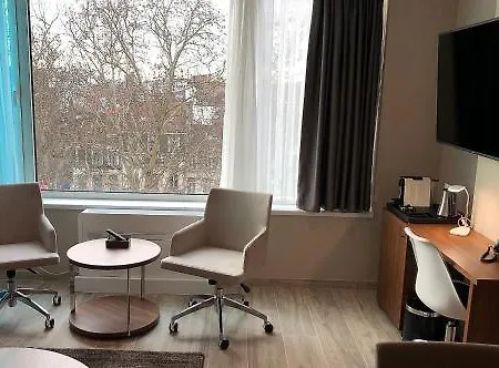 Lejlighedshotel Flat Midi 33 3*