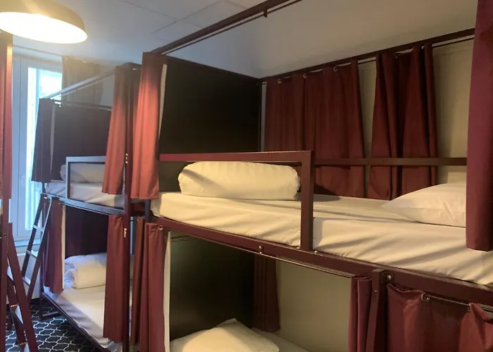 Safestay Grand Place Hotell 3*