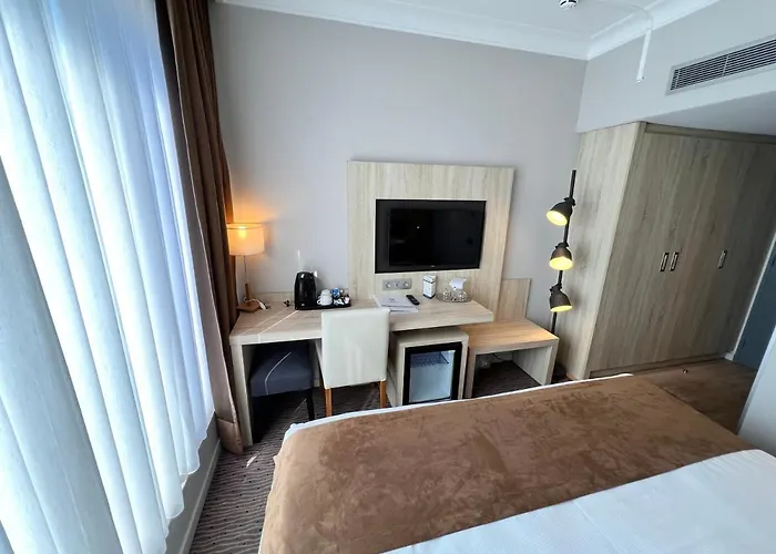 Western Royal Centre Hotel