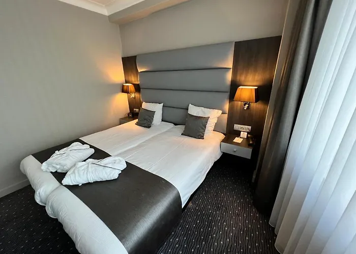 Hotel Western Royal Centre 3*