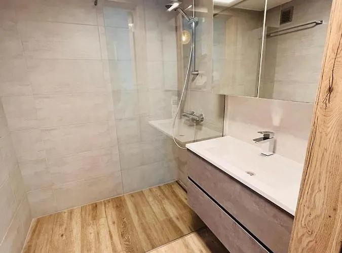 Residential Area - Quiet Place Apartment *