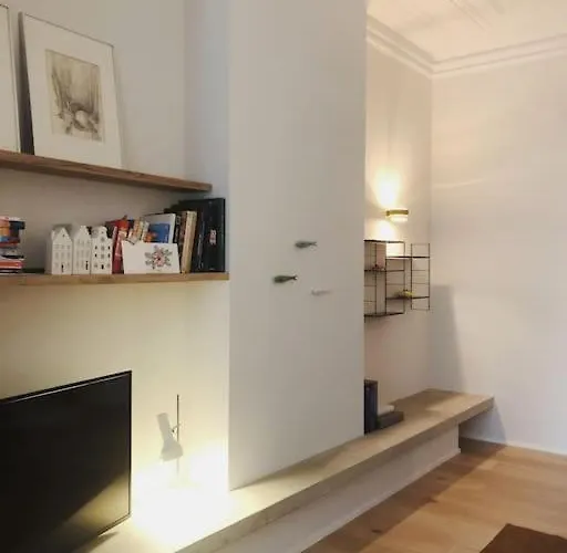 Comfortable Flat Close To Flagey Appartement