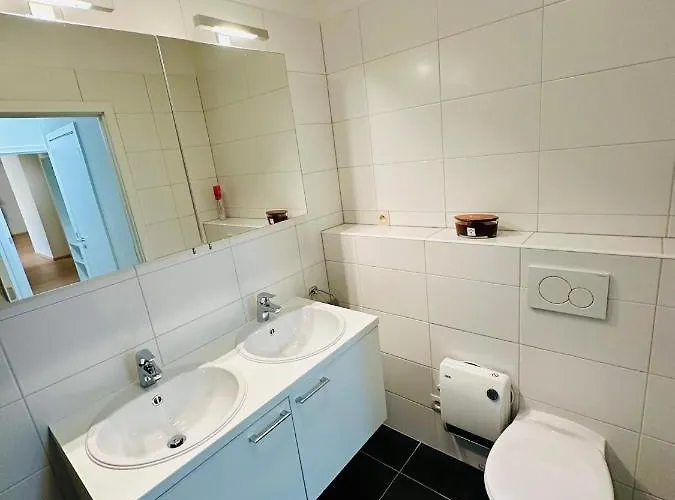 Urbanstay Grand Place Luxury Apartment *