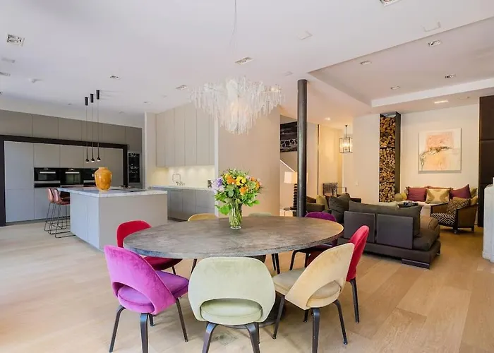 1000m2 With Indoor Pool Brusel