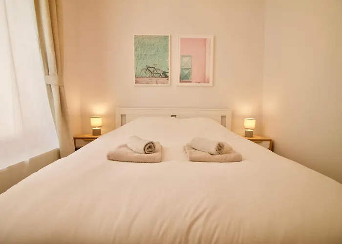 Heart Of Grand Place - Stunning 3br Triplex Appartement *