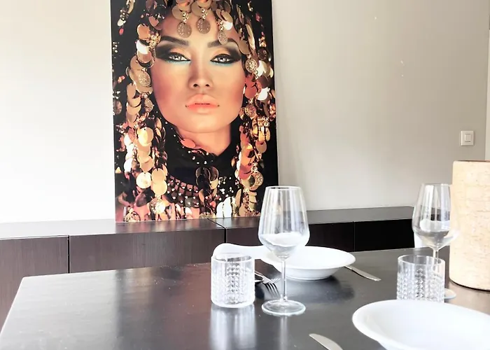 Beautiful One Bedroom Flat Flagey アパート *