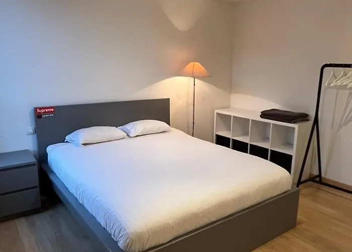 Urban 2 Bedroom Apartamento Bruxelas