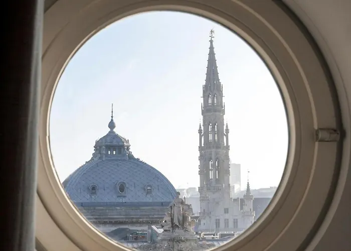 Отель Marriott Grand Place