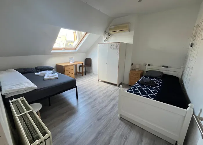 European District Thirteen شقة *