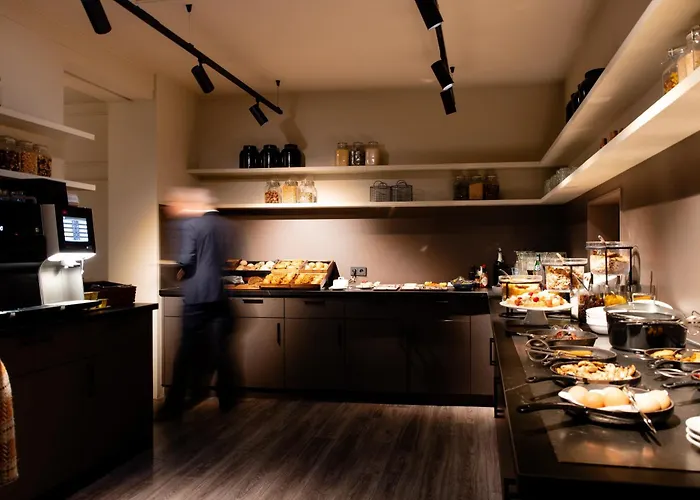 Pillows Centre Hotell 4*