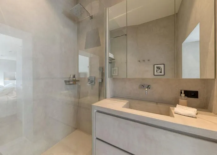 Downtown Splendor V *