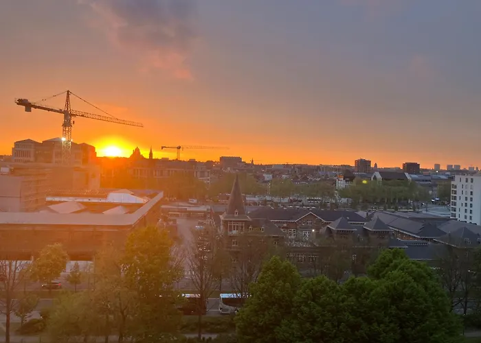 Bxl With Views Апартаменты *