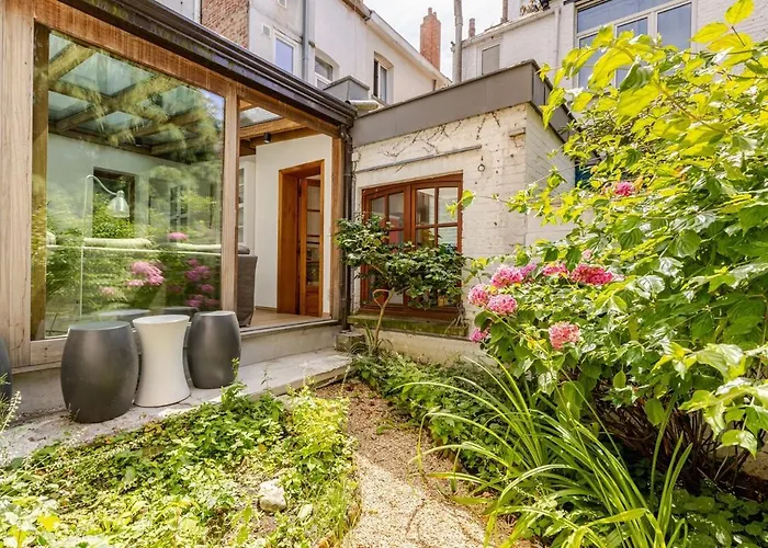 Maison Du Cinquantenaire - The Residential *