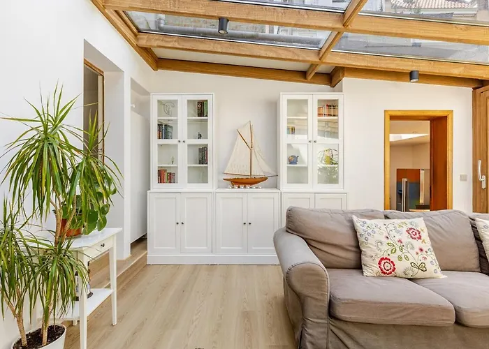 Maison Du Cinquantenaire - The Residential *