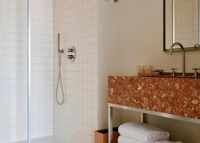 The Standard, Bruxelles