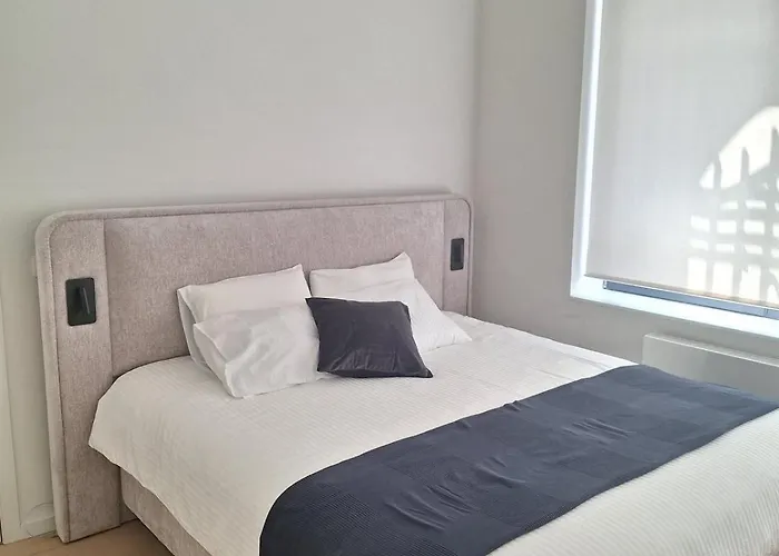 Louise Luxe In * Bruxelles