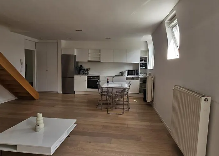 Wonderful In Uccle Lägenhet