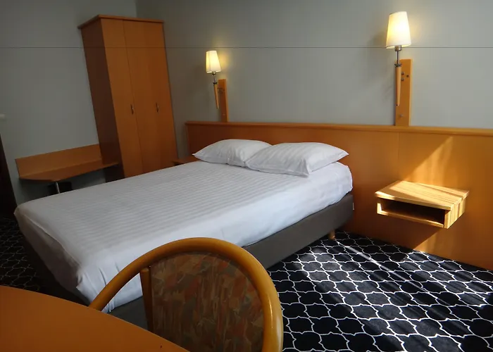 Safestay Grand Place 3*