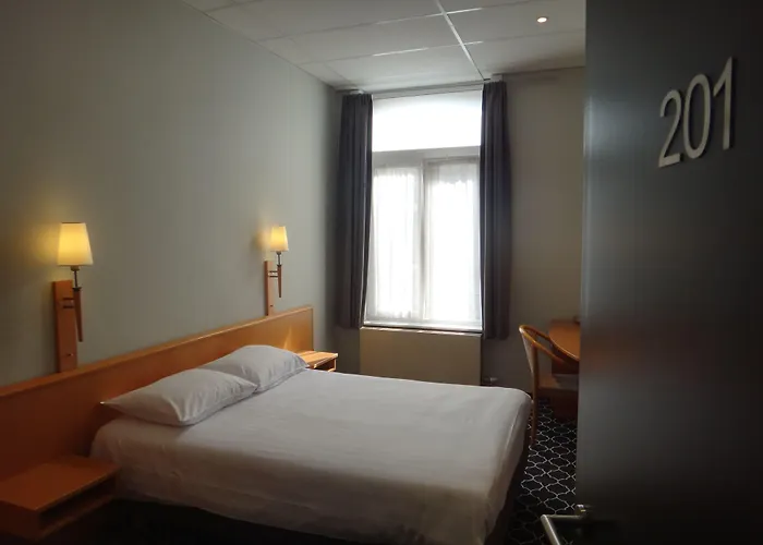 Safestay Grand Place Hotell 3*
