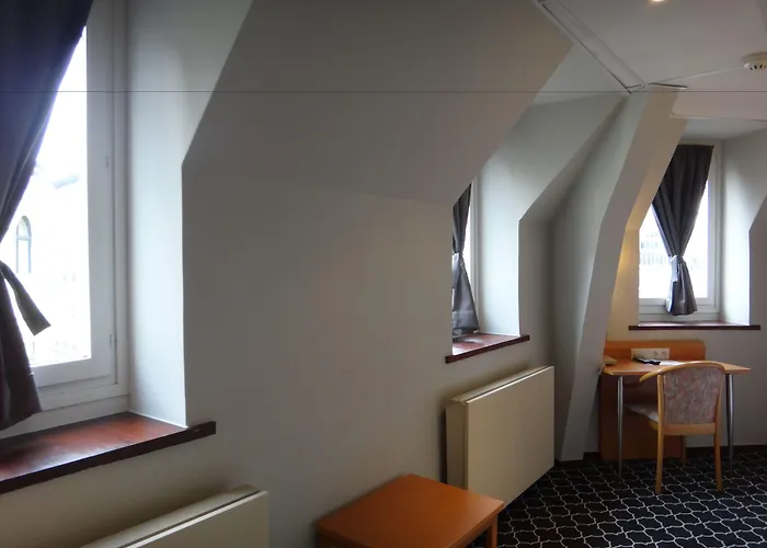 Safestay Grand Place Hotell 3*