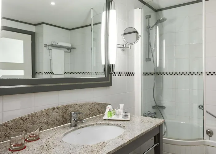 Nh Collection Centre Hotel 4*