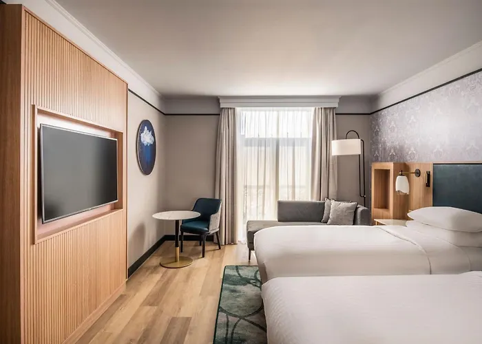 Отель Marriott Grand Place