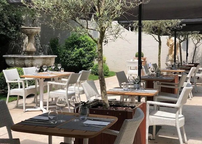 Barsey By Warwick Hotel