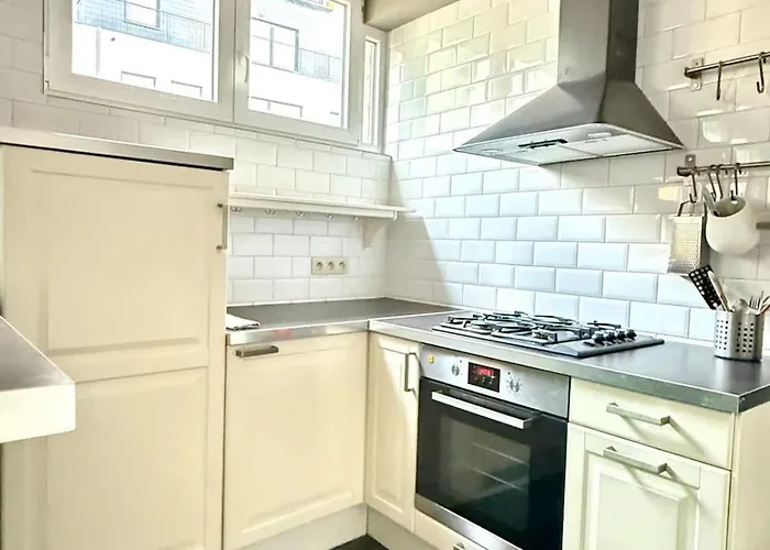 3 Min To The Grand-place 6 Min To Manneken Pis & Sleeps 6 Apartman Brüsszel