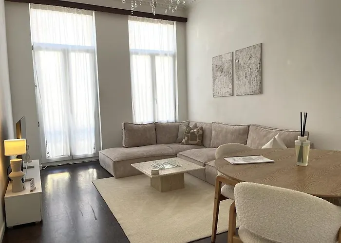 Apartment Beautiful With Jacuzzi Brussels