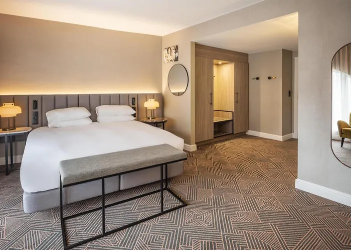 Hotell Hilton Grand Place 4*