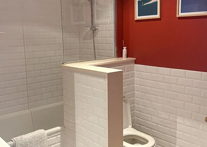 Cosy In Near Chatelain *