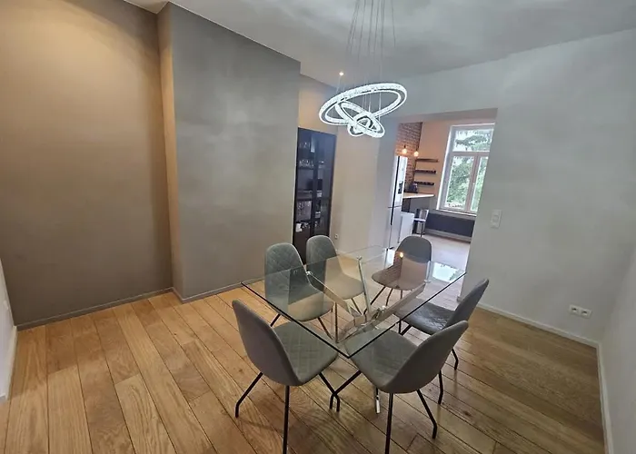 Luxury Triplex Stylish 2br In Apartament *