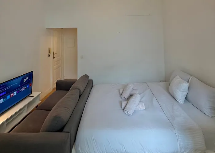 Bel Au Centre De דירה