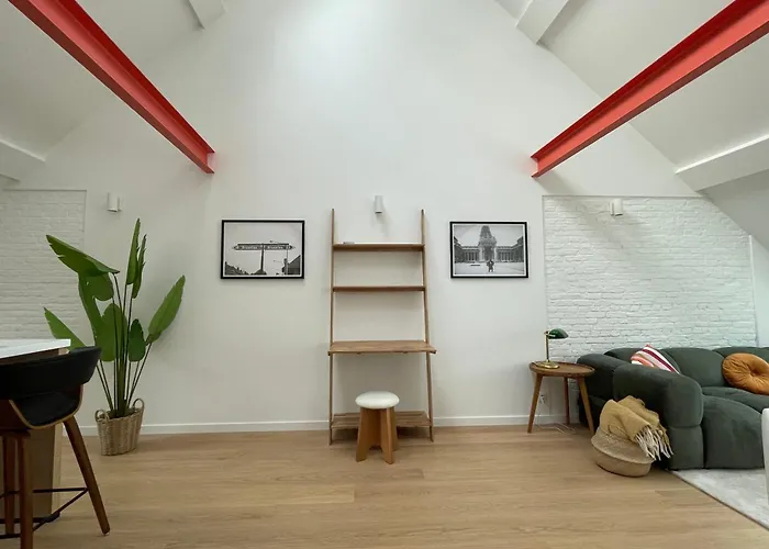 Duplex Design & Elegant Au Coeur De *