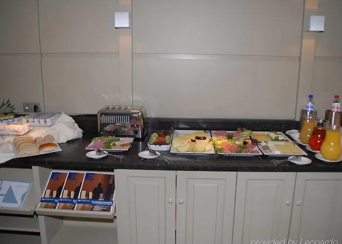 9hotel Sablon Hotell 4*