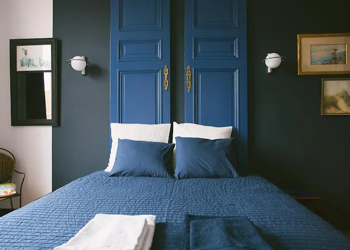 Bed & Breakfast 36 3*