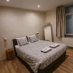 And Cozy In Apart Otel Brüksel