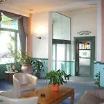 Le Dome Hotel 3*