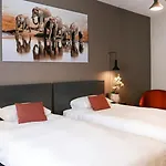 アトラス 3*