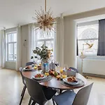 Sweett - Regence Apartment *