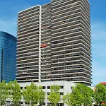 - - - - - Au Sixieme Ciel - - - - - Apartment *
