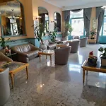 Le Dome Hotel