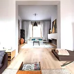 Apartment Spacious In Brussels, Large Private Garden *