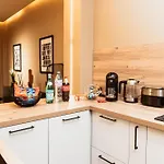 Golden Dove Luxury 아파트 *