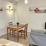 Chez Esmara Et Philippe Брюссель