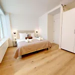 New Luxe Grand Place