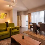 Thon Florence Aparthotel 4*