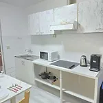 Glamorous In Apartman
